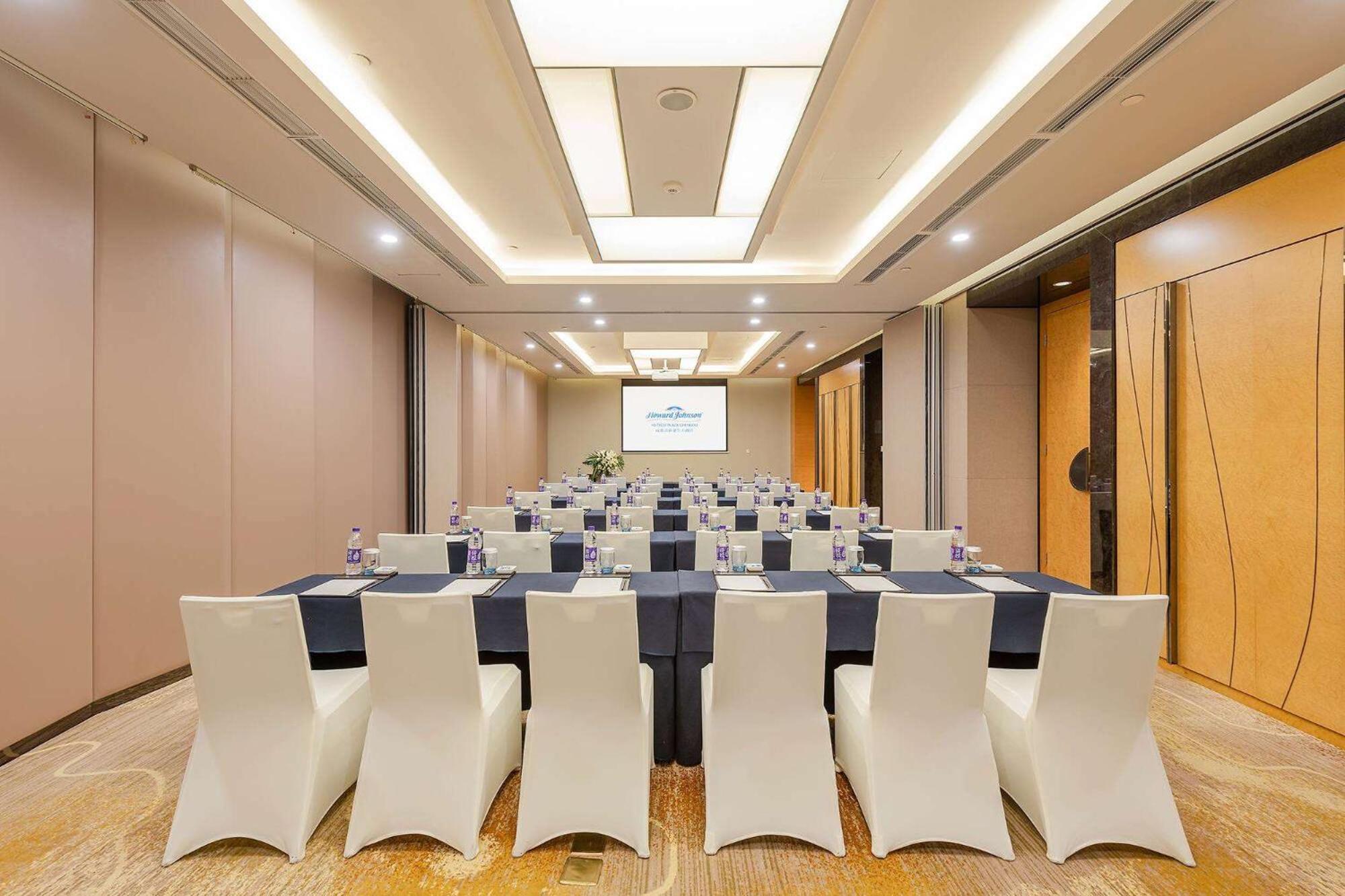 Howard Johnson Hi - Tech Plaza Chengdu Exterior photo