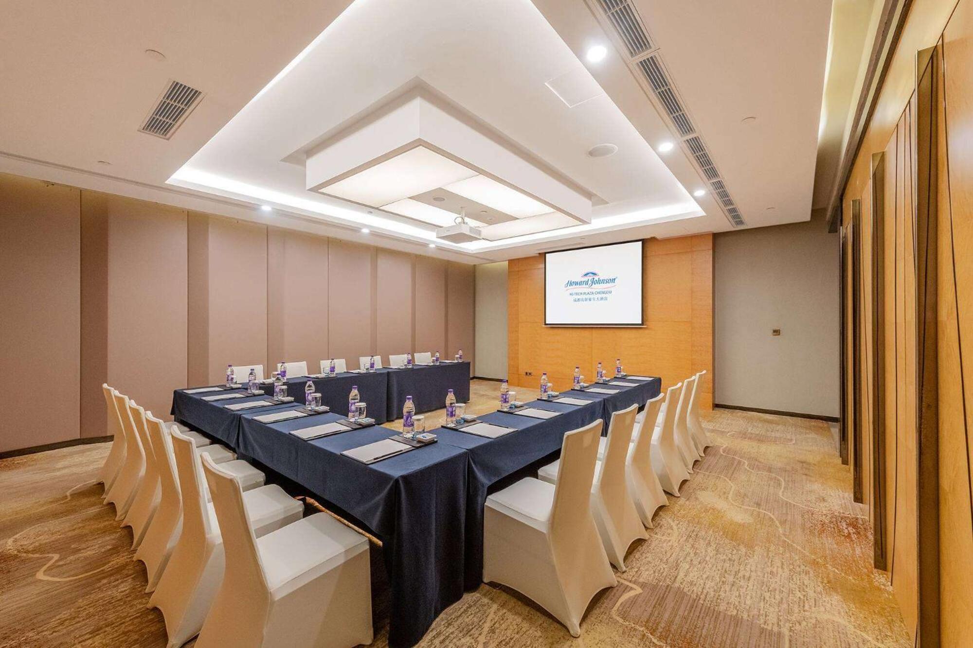 Howard Johnson Hi - Tech Plaza Chengdu Exterior photo